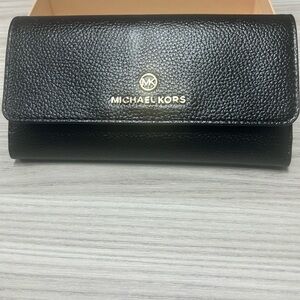Black Michael kors wallet